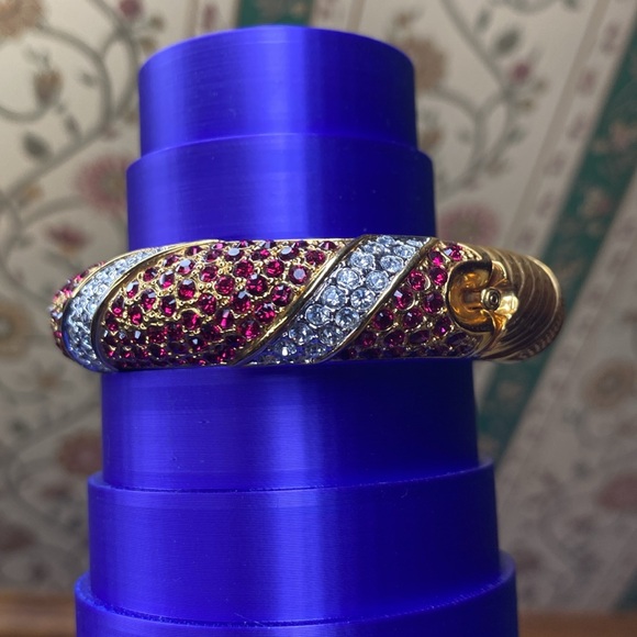 Vintage JBK Camrose & Kross Red & Clear Crystal Hinged Bracelet - Picture 11 of 14